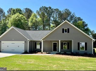 3740 Cobblestone Dr, Loganville, GA 30052