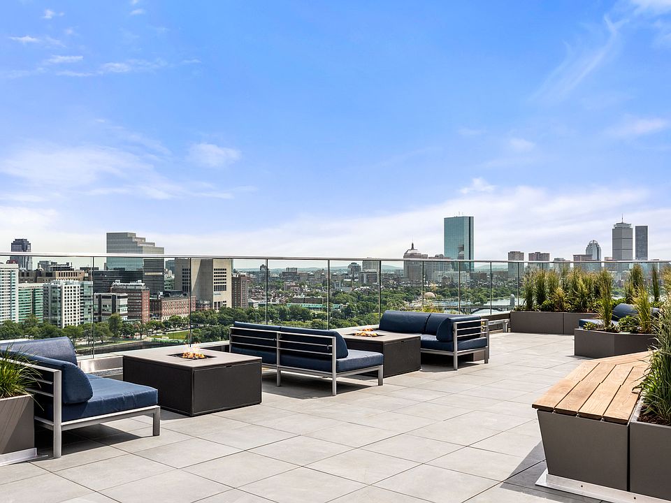 Enjoy stunning views of the Boston Skyline