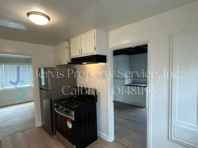 8922 Evergreen Ave #A — Photo 9