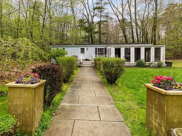 84 Forest Rd, Salisbury, MA 01952