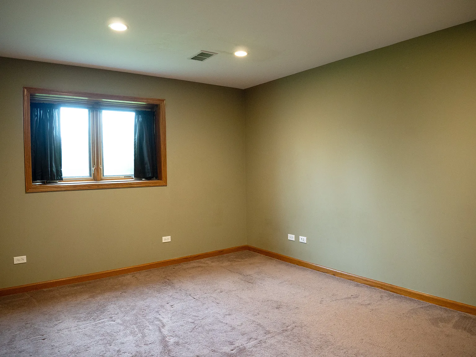 811 Merry Ln — Photo 4