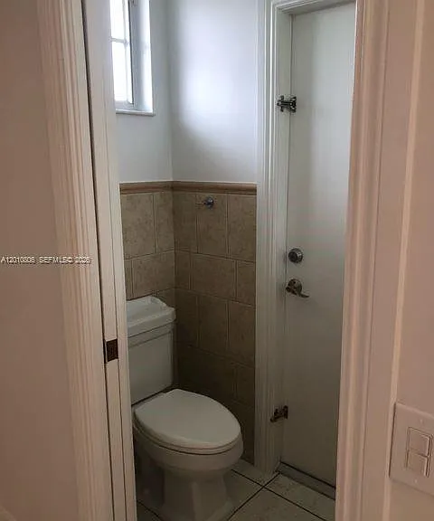 9910 SW 23rd St — Photo 31