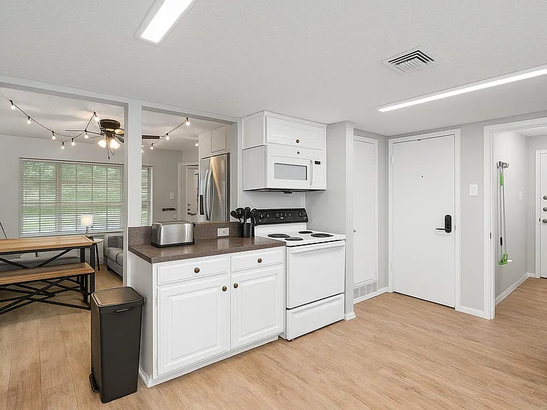 Gail Ct — Photo 9