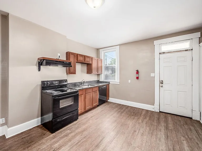 89 E Patterson Ave — Photo 12