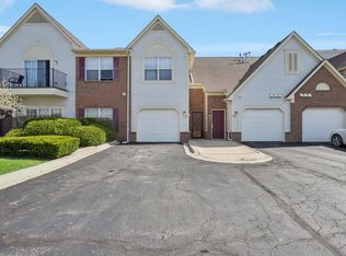 9631 Lakeside Dr #68, Ypsilanti, MI 48197