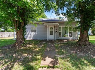 308 California St, Carterville, IL 62918