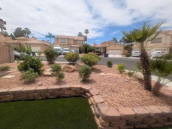4th image of 1061 Coral Desert Dr