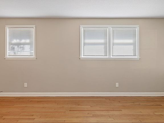 4th image of 1634 S Beltline Blvd