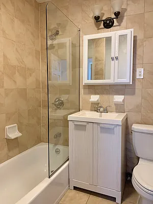 Rented by Chapoteau Real Estate Inc. | media 10