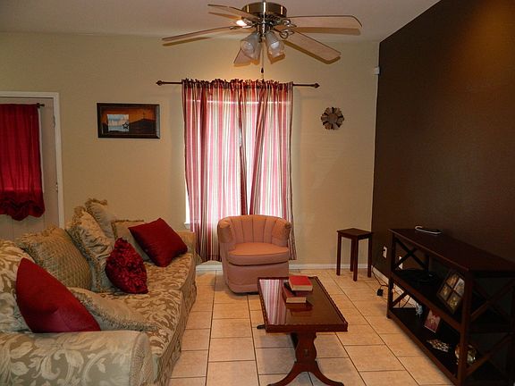 2nd image of 2711 Nassau St