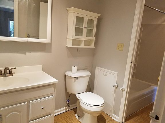 3rd image of 4 Washington Sq #4
