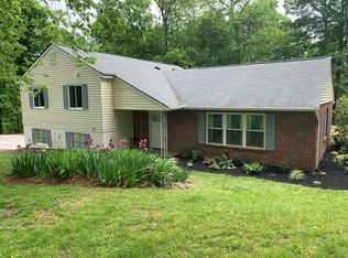 396 Dorrence Rd, Granville, OH 43023