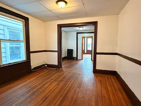 5th image of 385 Orange St #2