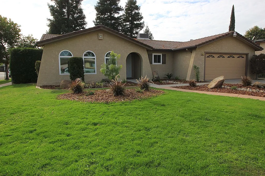 4427 W Corona Ave photo 1