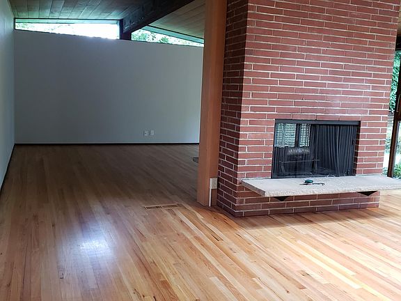 5th image of 3029 106th Ave SE