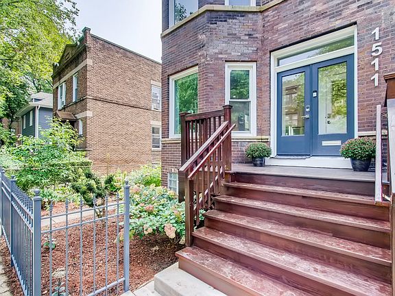 2nd image of 1511 W Rosemont Ave