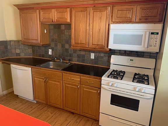 2nd image of 2522 Delaware Ave #1