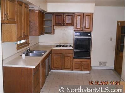 3rd image of 1356 Arlington Ave E