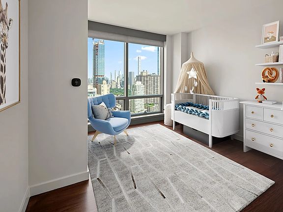 4th image of 200 W 67th St APT 33a