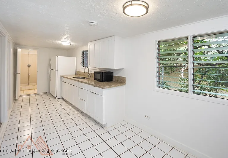 1322 Olino St — Photo 5