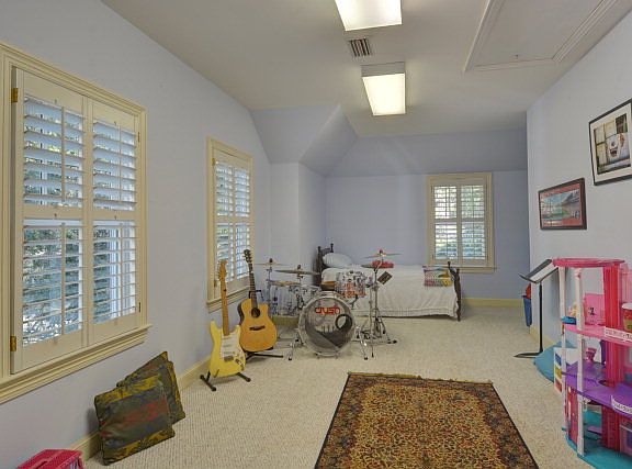 5th image of 105 Hawkins Island Cir