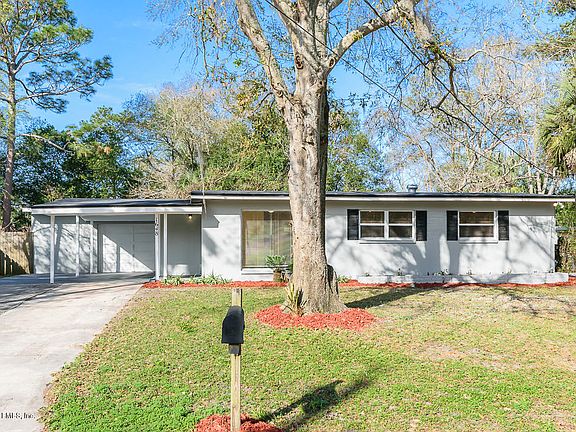 2nd image of 1648 Chateau Dr