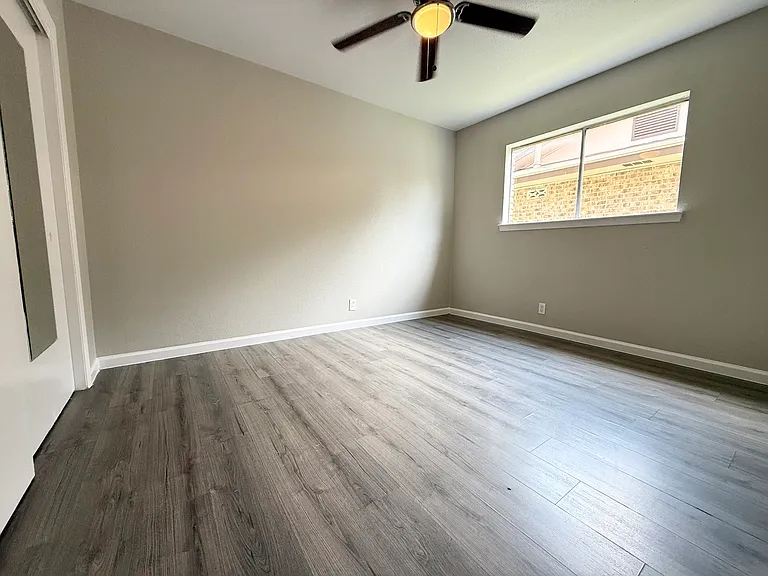 5522 Grand Lake Dr — Photo 12