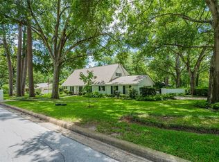 2300 Avenue S, Huntsville, TX 77340