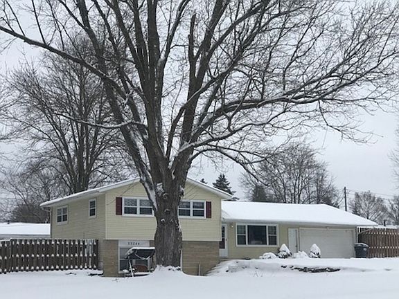 3rd image of 33244 Bernice Ave