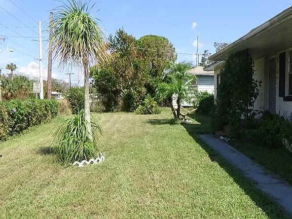 3rd image of 625 S De Leon Ave