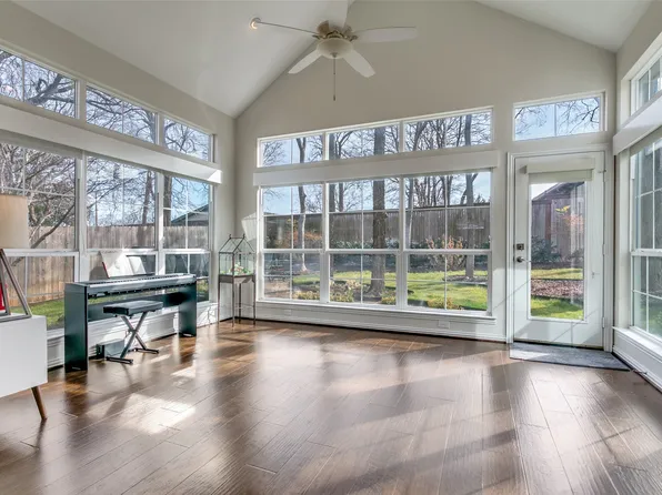 202 Ivy Glen Dr, Grapevine, TX 76051