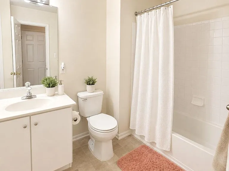 4921 Kilburn St — Photo 10