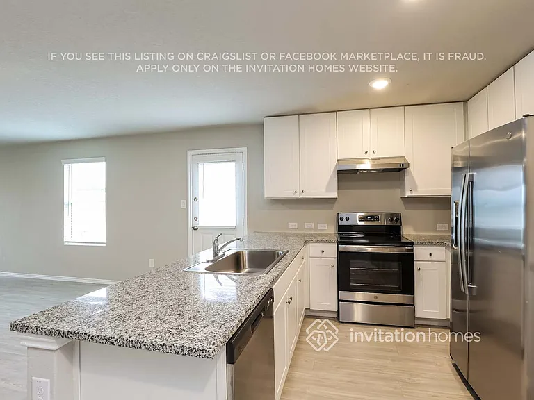 140 Hollywood Dr — Photo 6