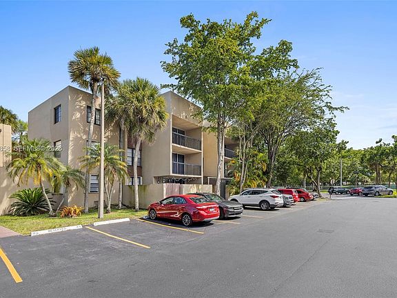 2nd image of 10835 SW 112th Ave APT 305
