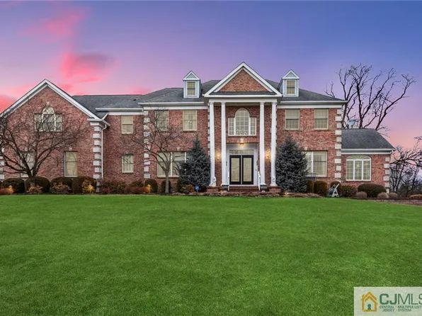 509 Barton Ln, Neshanic Station, NJ 08853