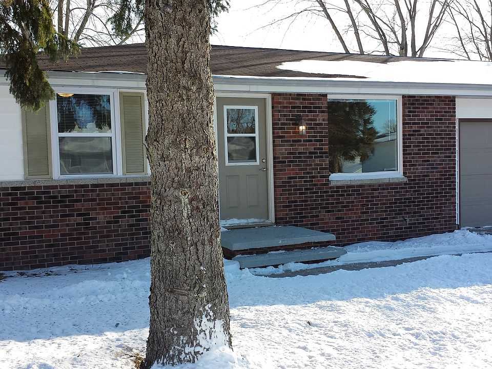 1389 Edgewood Dr. Kaukauna