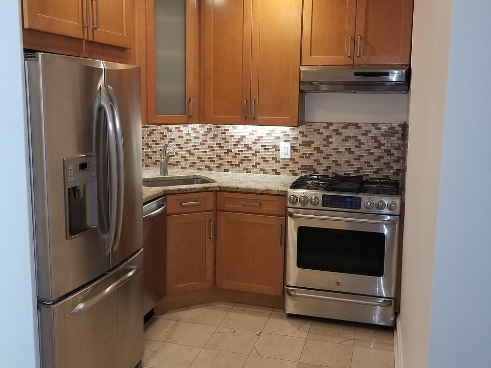 1st image of 8464 169th St APT 1