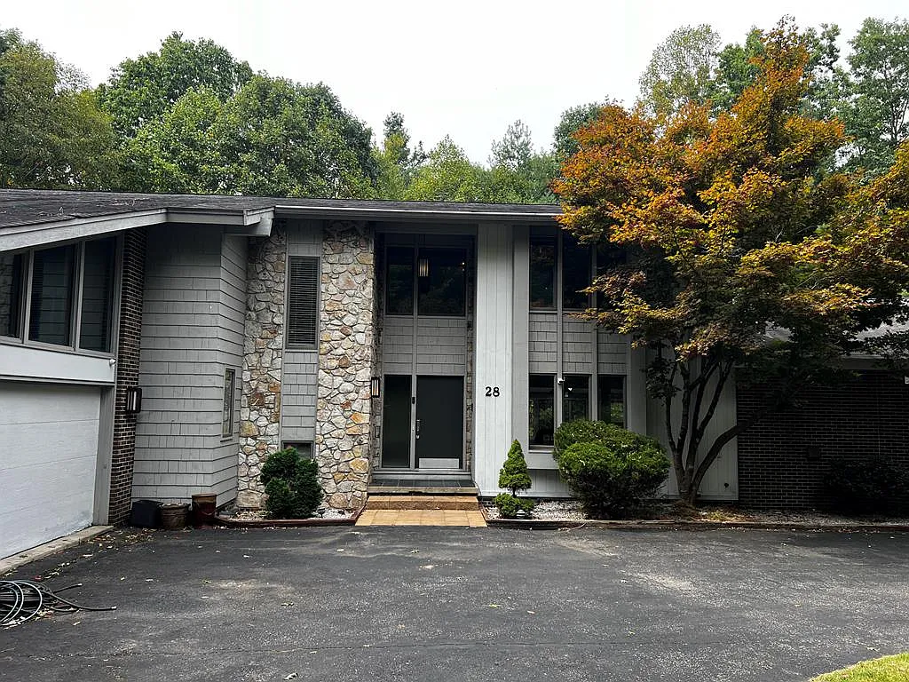 28 Woodthrush Ln photo 1