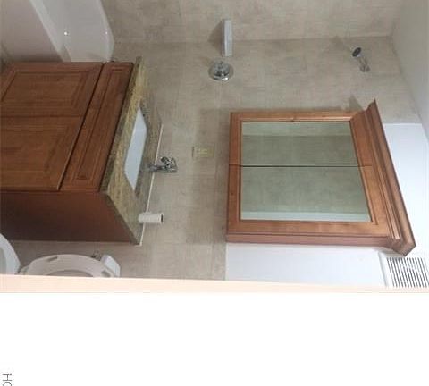5th image of 3005 Wilson Ave