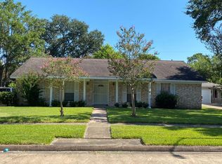 9214 Roos Rd, Houston, TX 77036