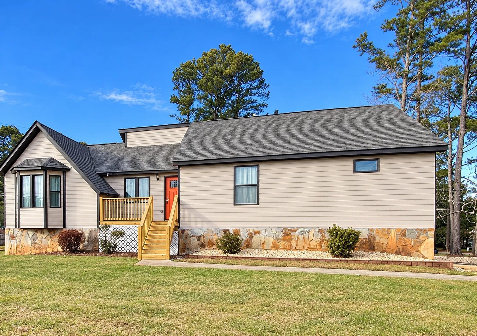 Lovely Spacious & Updated 4 Bed 3 Bath Home In Chapel Hill! — Photo 1