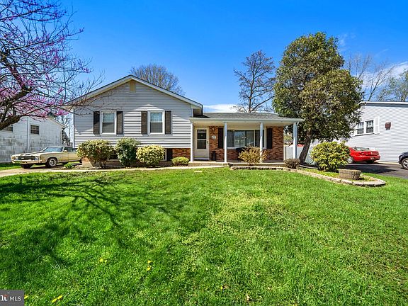 2nd image of 272 Oakfield Dr