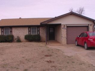 620 Plainview Dr, Waukomis, OK 73773