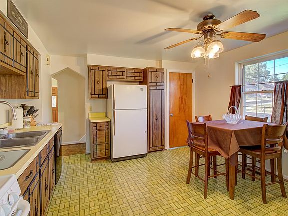 5th image of 8260 Royal Heights Dr