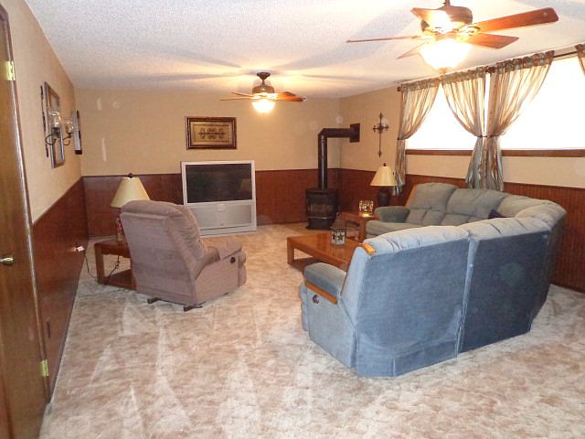 2nd image of 101 Willow Creek Dr