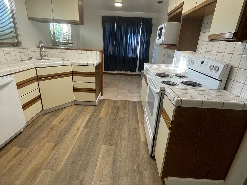 1st image of 4007 Mulberry Ln