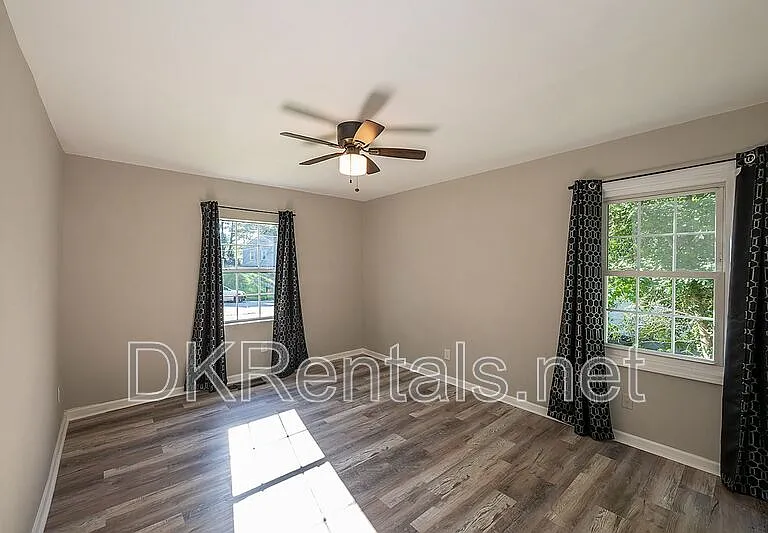 2874 Blount St — Photo 22