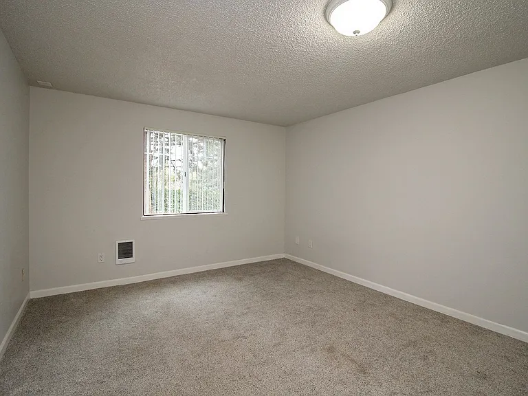 Raleigh Heights — Photo 44