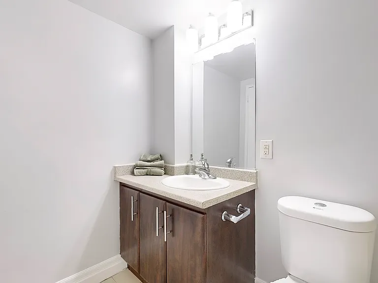 60 Exeter Rd — Photo 16