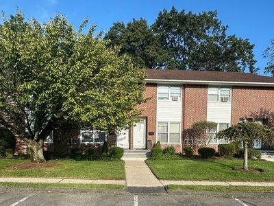 2 Willowbrook Court #2, Stamford, CT, 06902